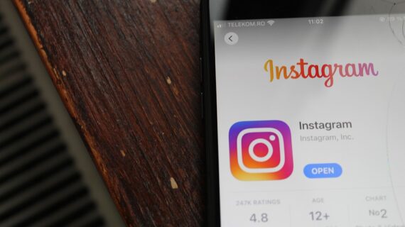 Simak 5 Cara Menyimpan Instagram Stories Orang Lain Tanpa Aplikasi Berikut Ini, Semua Pasti Bisa!