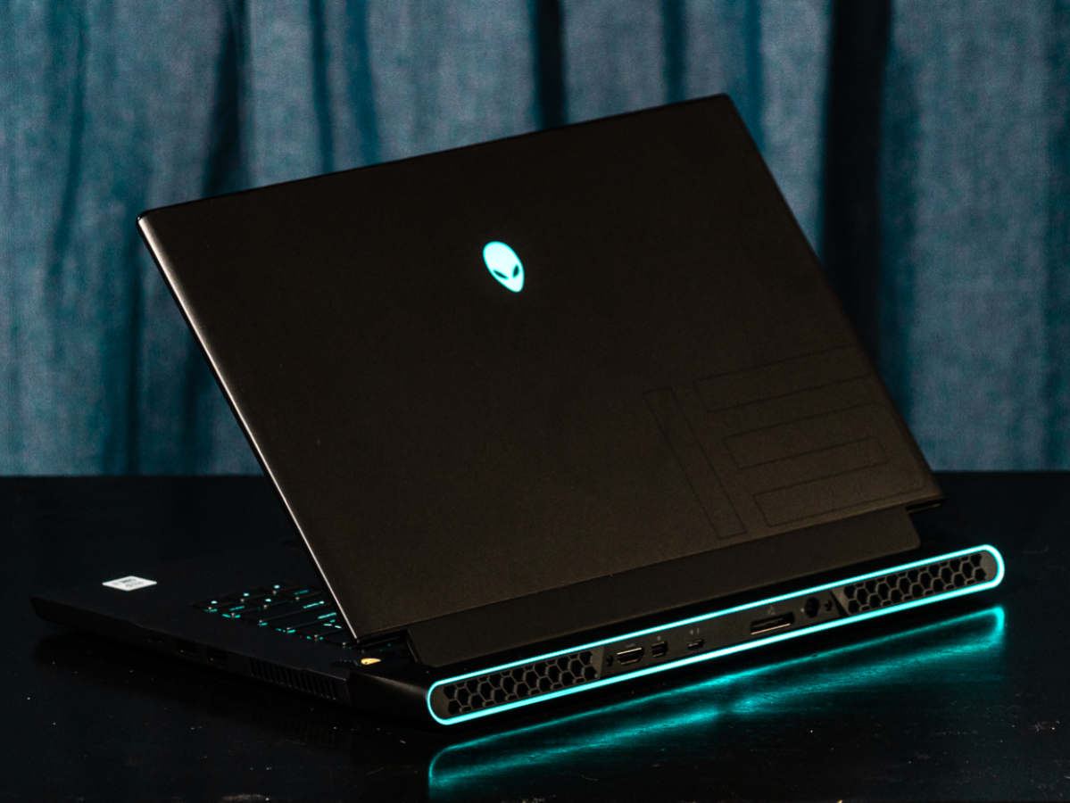 Alienware M15 R3 gaming laptop review with its strengths and weaknesses